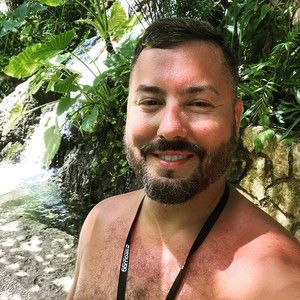 Meet your Posher, Gil